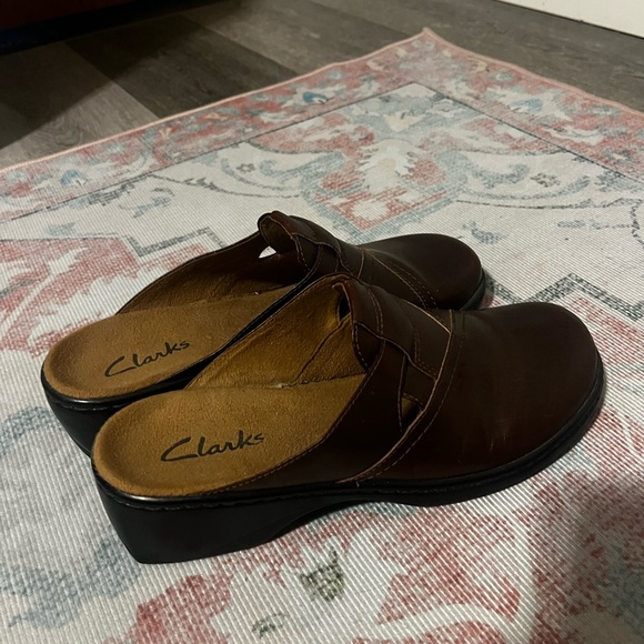 Vintage Clark’s Clogs - Picture 1 of 1